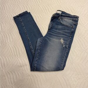 Vervet Women’s Blue Denim Distressed Stretch Skinny Jeans. Size 30